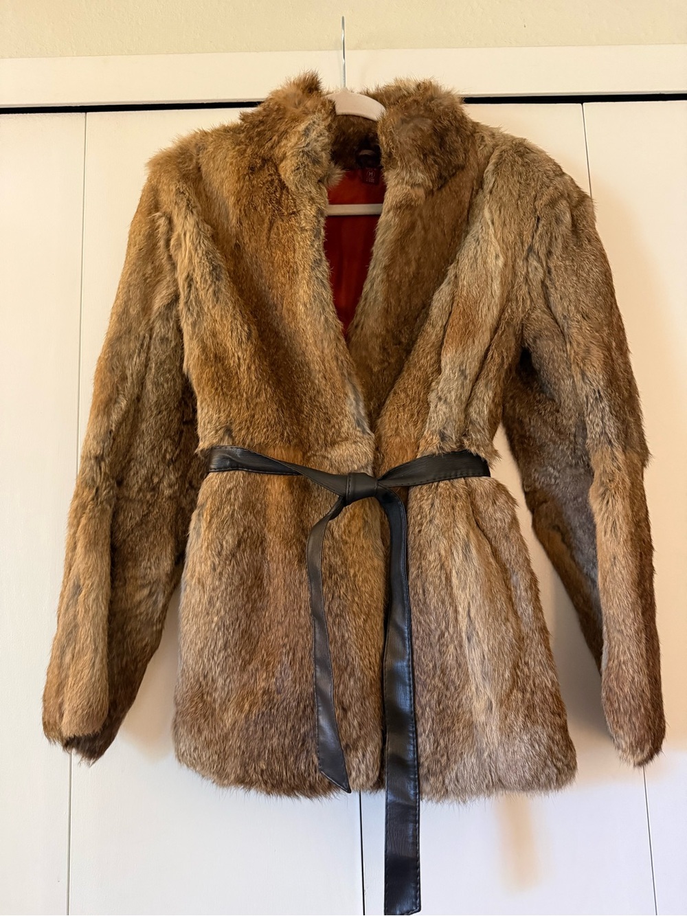 Opera 1970’s Vintage Rabbit Fur Coat
Size: Small/Medium Mint condition